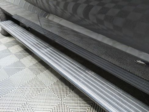 Used 2025 Ford Expedition Max Platinum w/ Platinum Ultimate Package image 57