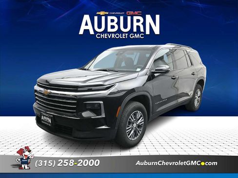 Used 2024 Chevrolet Traverse LT w/ Trailering Package AWD/4WD image 4