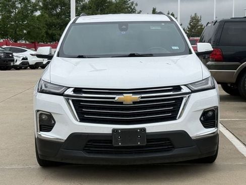 Used 2023 Chevrolet Traverse LT FWD image 7
