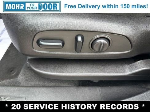 Used 2018 Chevrolet Equinox LT w/ Sun & Infotainment Package image 13