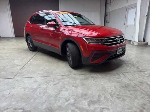 Used 2022 Volkswagen Tiguan SE image 8