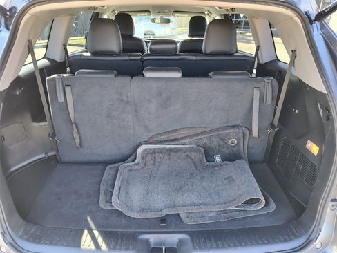 Used 2014 Toyota Highlander LE image 10