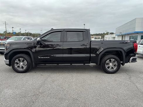 Used 2025 GMC Sierra 1500 Pro w/ Pro Value Package image 4