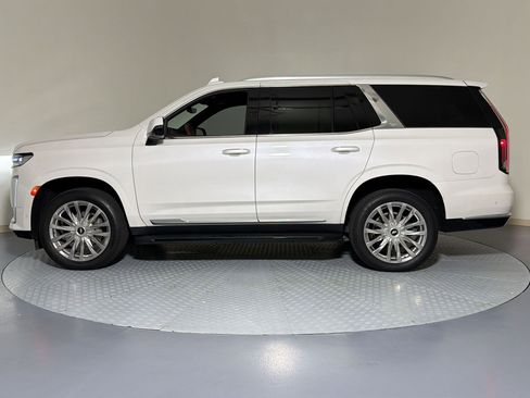 Used 2023 Cadillac Escalade Premium Luxury AWD/4WD image 2