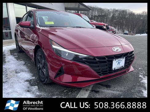 Used 2023 Hyundai Elantra SEL image 7