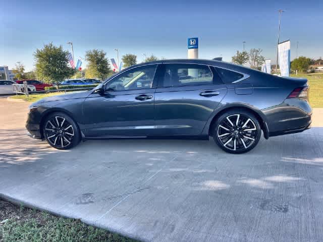 Used 2023 Honda Accord Touring image 4