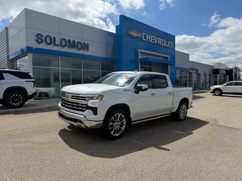 Certified 2024 Chevrolet Silverado 1500 LTZ w/ LTZ Convenience Package II AWD/4WD image 2