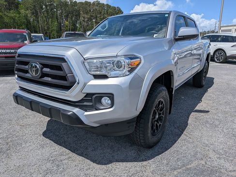 Used 2022 Toyota Tacoma SR5 AWD/4WD image 8