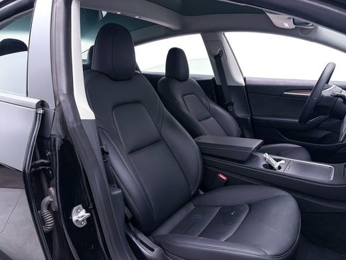 Used 2023 Tesla Model 3 Standard Range image 29