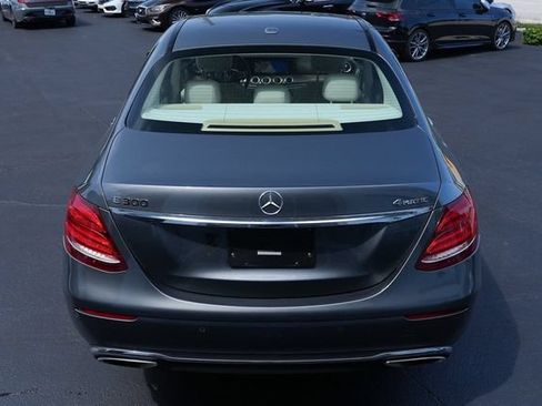 Used 2018 Mercedes-Benz E 300 4MATIC image 11