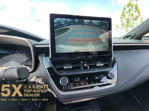 Used 2025 Toyota Corolla XSE image 30