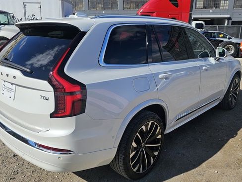 Certified 2025 Volvo XC90 T8 Plus w/ Protection Package Premier image 4