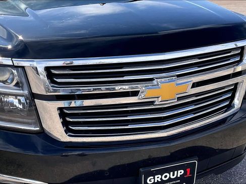Used 2017 Chevrolet Suburban Premier image 30
