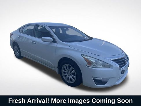 Used 2015 Nissan Altima 2.5 S w/ Power Driver Seat Package FWD image 1