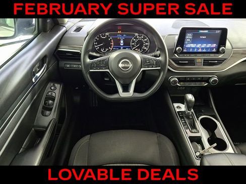 Used 2024 Nissan Altima 2.5 SV image 12