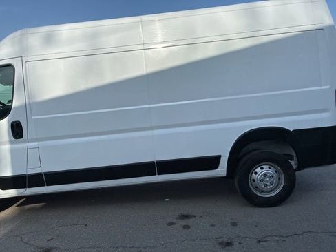 Used 2023 RAM ProMaster 2500 FWD image 9