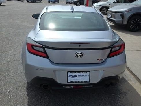Used 2024 Toyota GR86 image 4