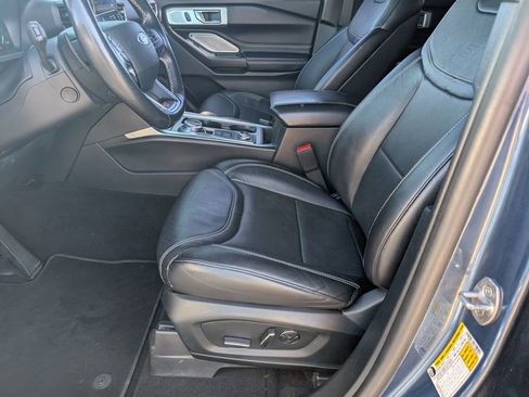 Used 2020 Ford Explorer ST w/ ST High-Performance Pack image 19