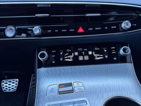 New 2026 Genesis GV70 2.5T Sport Prestige image 9