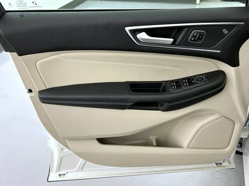 Used 2024 Ford Edge Titanium AWD/4WD image 9