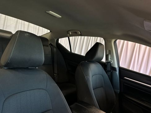 Used 2022 Nissan Altima 2.5 SV FWD image 17