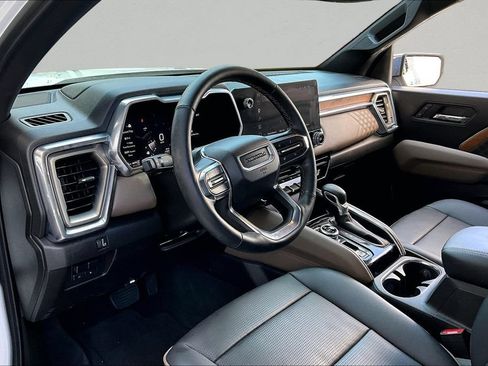 Used 2025 GMC Canyon Denali AWD/4WD image 17