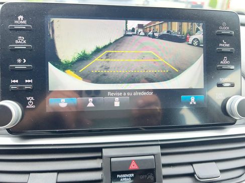 Used 2018 Honda Accord EX image 24