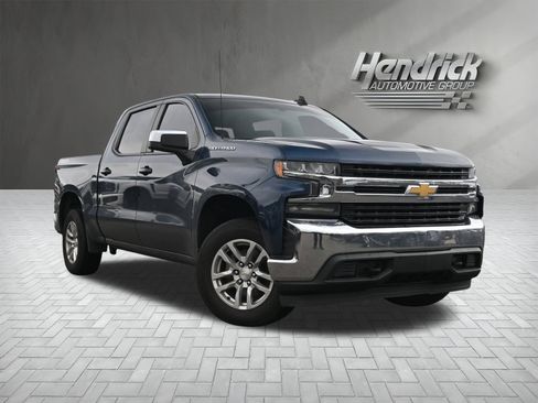 Used 2021 Chevrolet Silverado 1500 LT image 2