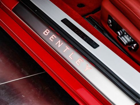 Used 2022 Bentley Continental GT image 49