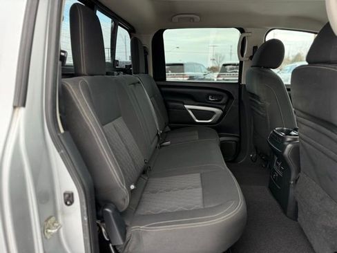 Used 2016 Nissan Titan XD image 16
