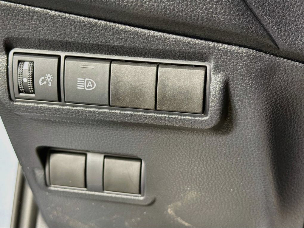 Used 2024 Toyota Corolla Cross LE FWD image 15