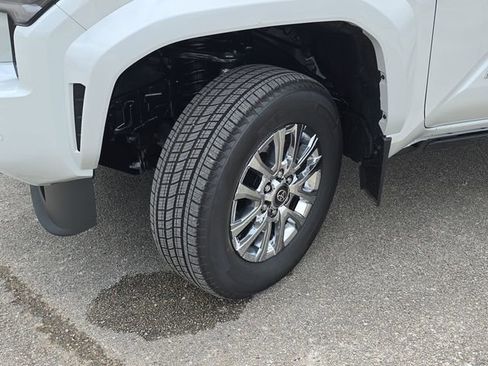 New 2026 Toyota Tacoma Limited AWD/4WD image 32