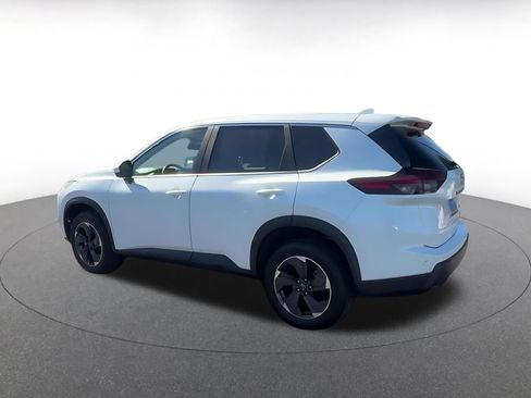 Used 2025 Nissan Rogue SV AWD/4WD image 10