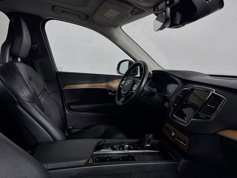 Used 2021 Volvo XC90 T8 Inscription Expression w/ Advanced Package image 32