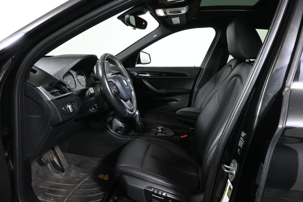 Used 2019 BMW X1 xDrive28i w/ Convenience Package AWD/4WD image 3