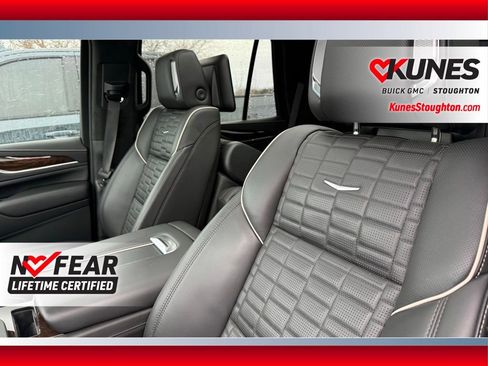 Used 2022 Cadillac Escalade Sport Platinum image 8