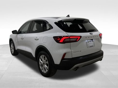 Certified 2024 Ford Escape Active image 3