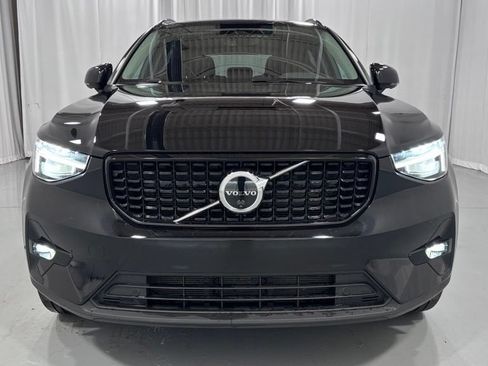Certified 2026 Volvo XC40 B5 Plus AWD/4WD image 3