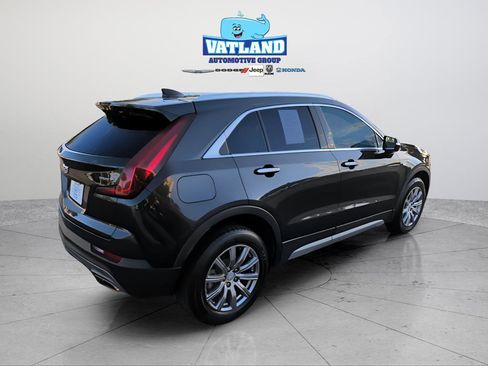 Used 2023 Cadillac XT4 Premium Luxury image 5