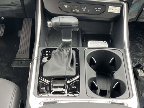 New 2026 Kia Carnival SX FWD image 16