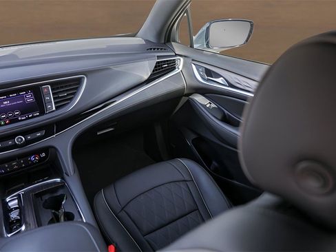 Used 2024 Buick Enclave Avenir w/ Avenir Technology Package image 29