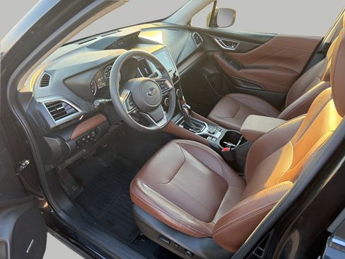 Used 2021 Subaru Forester Touring image 11