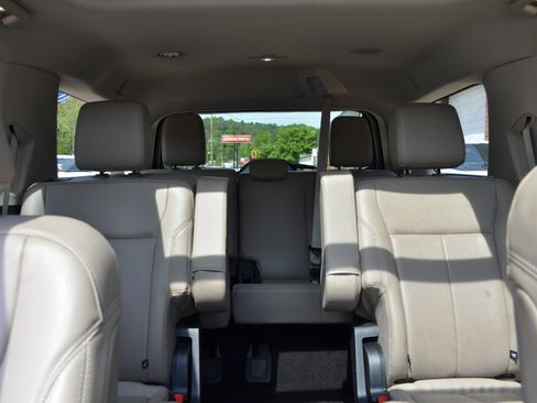 Used 2022 Ford Expedition XLT AWD/4WD image 29