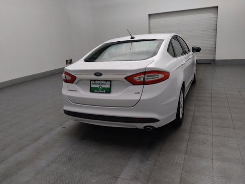 Used 2015 Ford Fusion SE image 9
