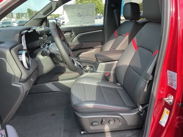 New 2026 Chevrolet Colorado Z71 w/ Technology Package AWD/4WD image 2