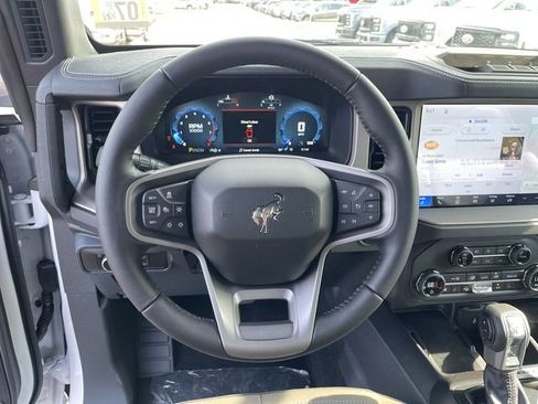 New 2026 Ford Bronco Outer Banks w/ Sasquatch Package AWD/4WD image 16