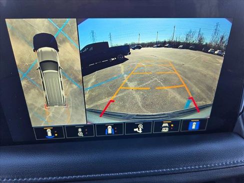 Used 2023 Chevrolet Tahoe LT w/ Luxury Package image 14