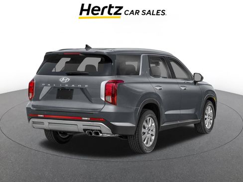Used 2025 Hyundai Palisade SEL FWD image 2