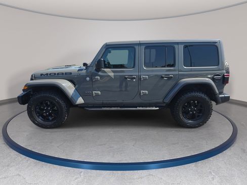 Used 2018 Jeep Wrangler Unlimited Sahara w/ Quick Order Package 24M Moab AWD/4WD image 8