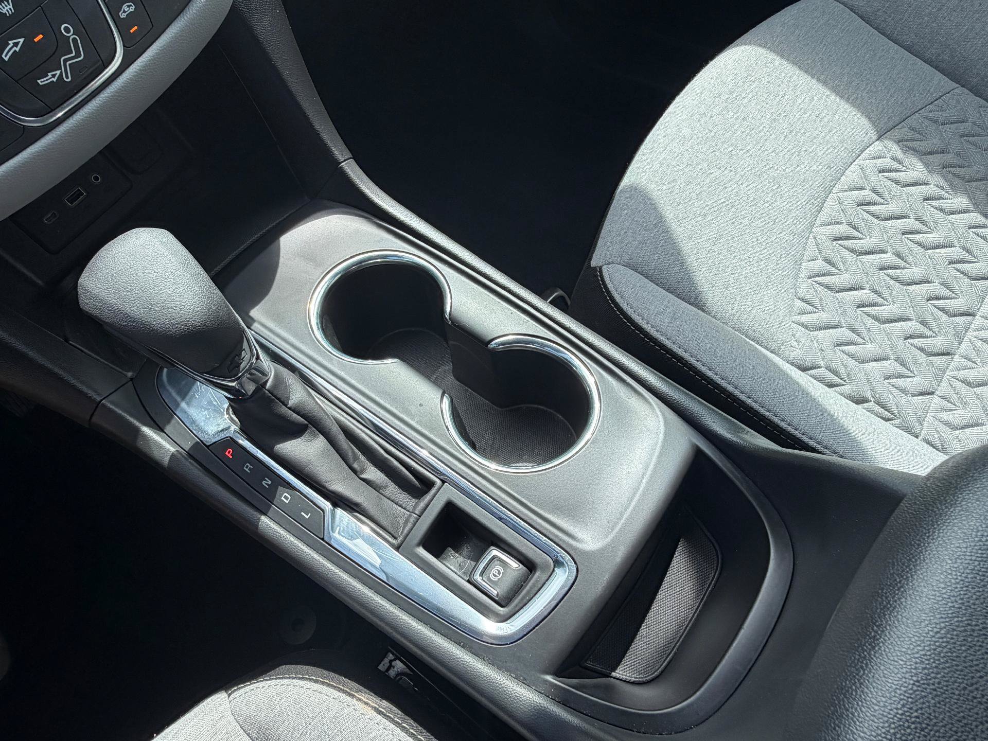 Used 2023 Chevrolet Equinox LS w/ LS Convenience Package FWD image 16